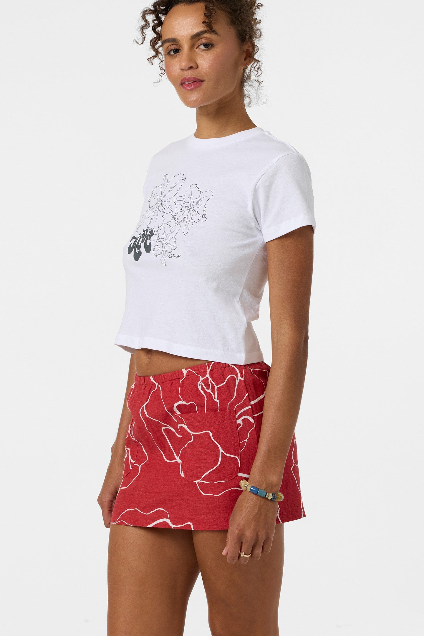 Ariah Hawaii Fitted Tee