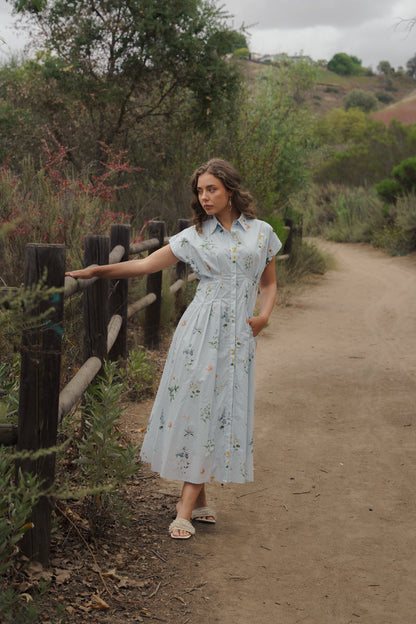 Shiloh Sleeveless Button Down Floral Print Midi Dress Blue