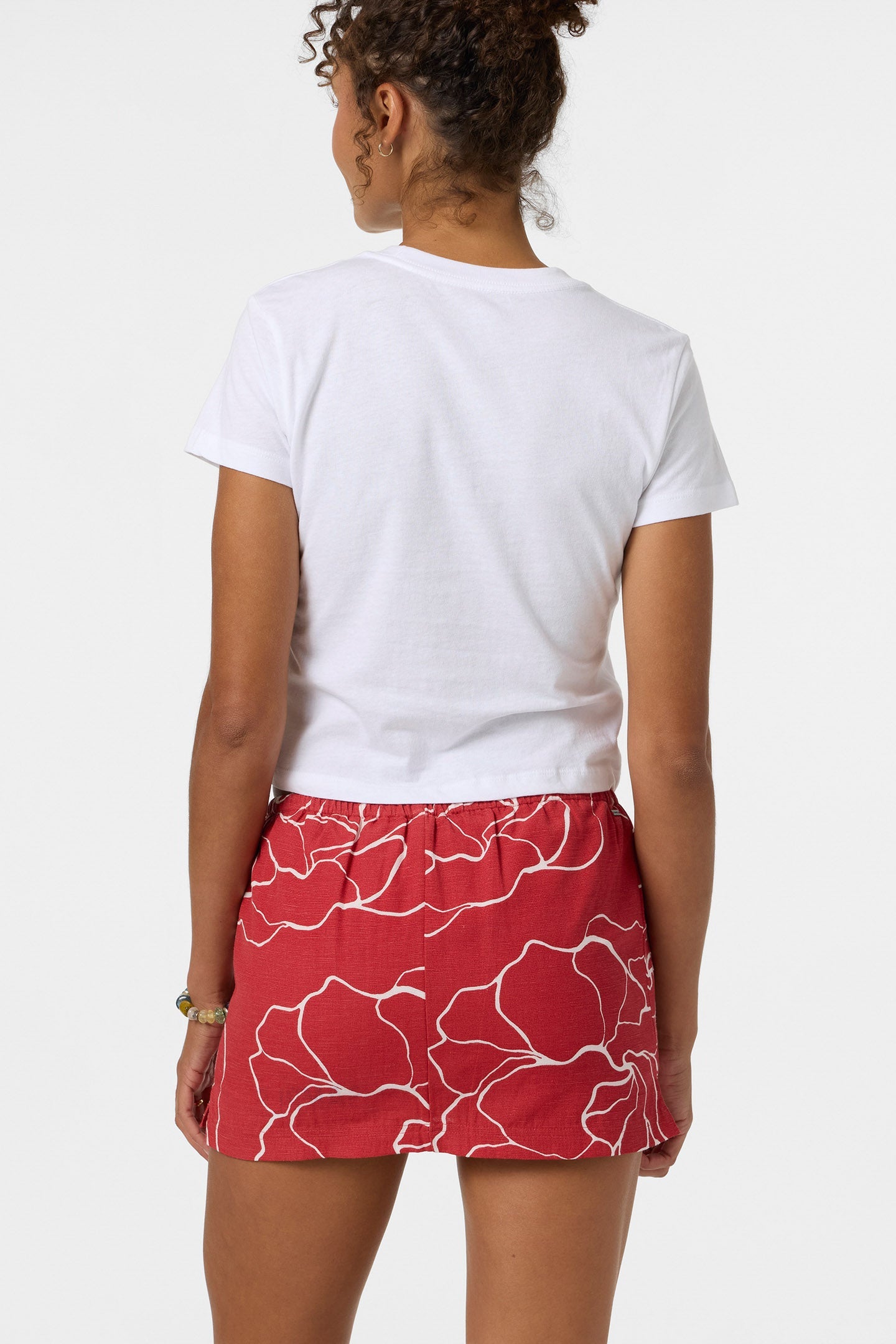 Ariah Hawaii Fitted Tee
