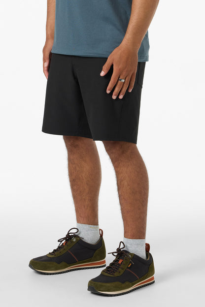 TRVLR Recon 18" Hybrid Shorts