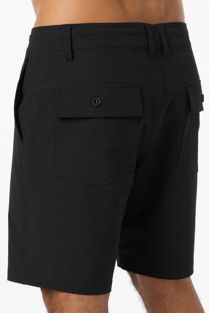 TRVLR Recon 18" Hybrid Shorts