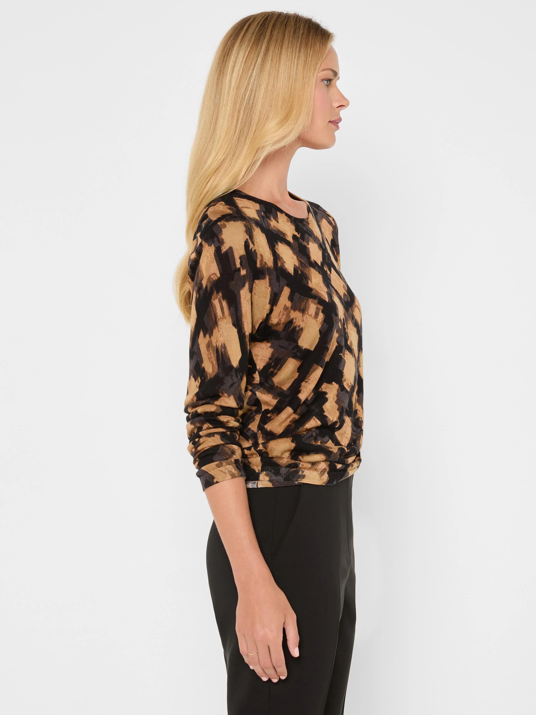 Glowy Check Sweater