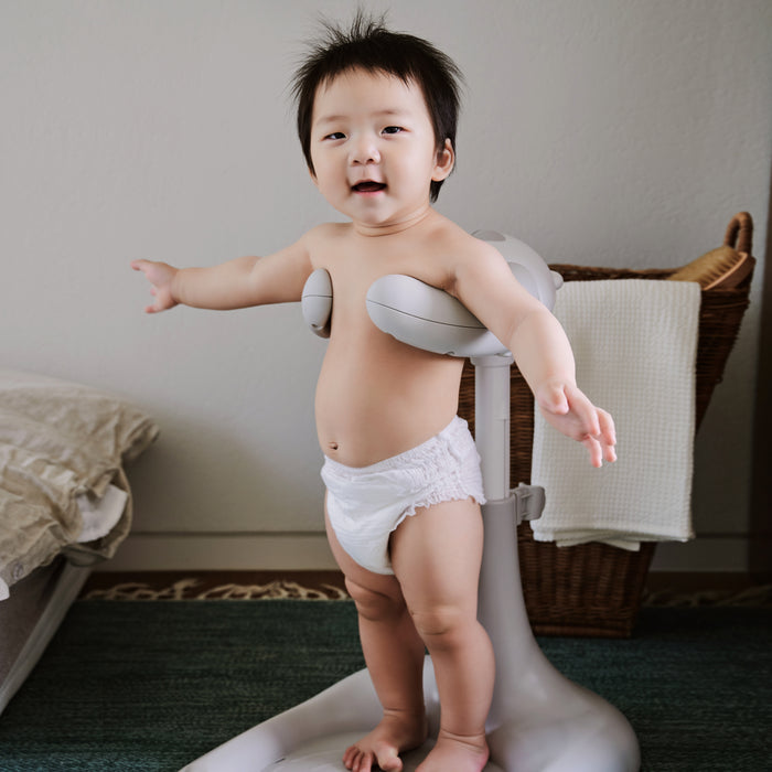 Poled Hug Bear Bidet & Bathing Stand V5
